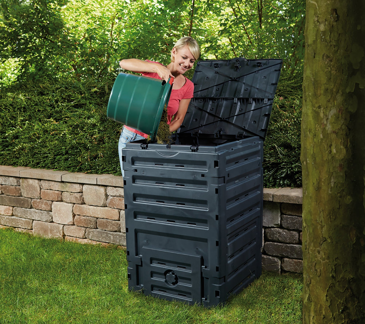 Eco-Master™ Basic Compost Bin