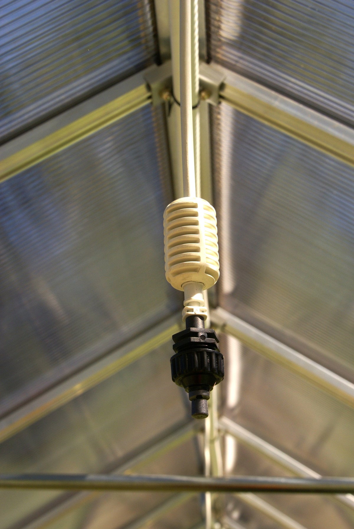 Automatic Watering System For MONT™ Greenhouses