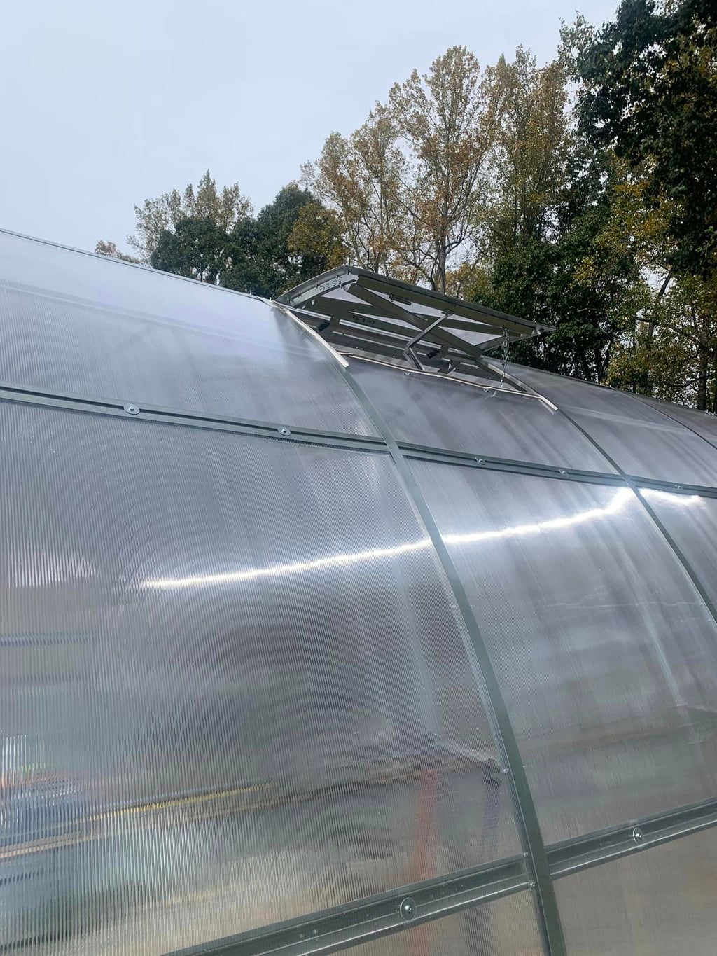 Sungrow™ Manual Roof Vent Window